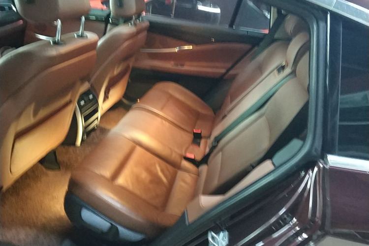 Used BMW 5 Series GT 2017 528i Leading Model
