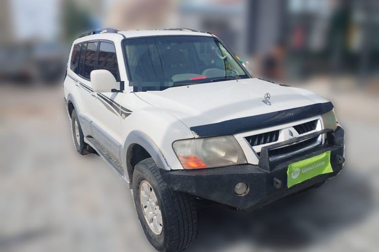 Used Mitsubishi Pajero 2011 V73 3.0L AT GLX
