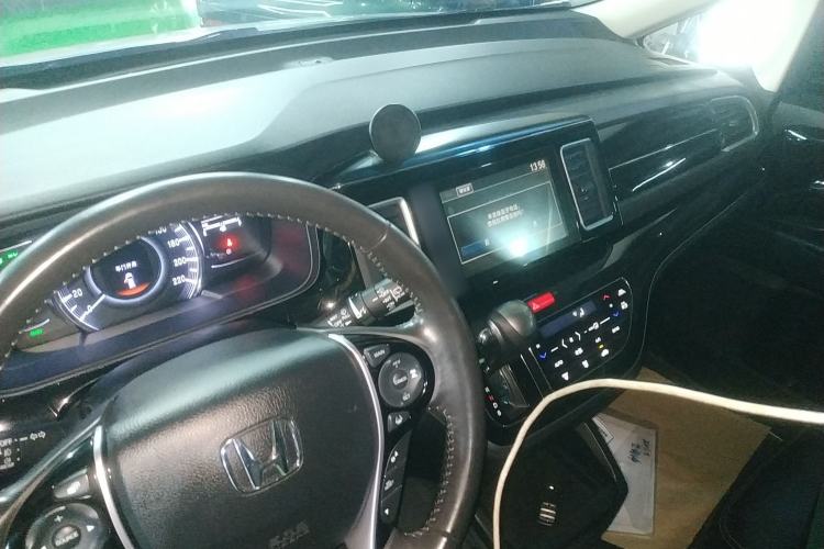 Used Honda Elysion 2019 2.0L Hybrid Luxury Edition
