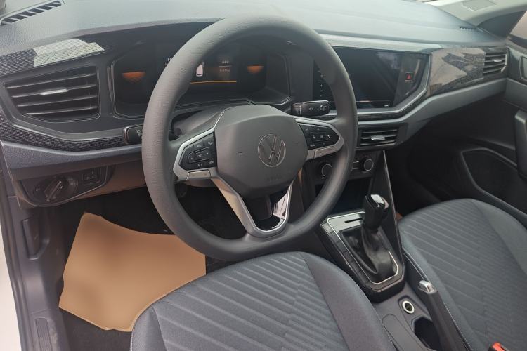 Used Volkswagen Lavida 2023 New Rui 1.5L Automatic New Yi Edition Center Console