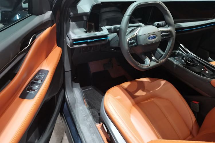 Used Ford Edge 2023 Ford Explorer L 2.0T EcoBoost E-Hybrid Two-Wheel Drive 7-Seater Luxury Model
