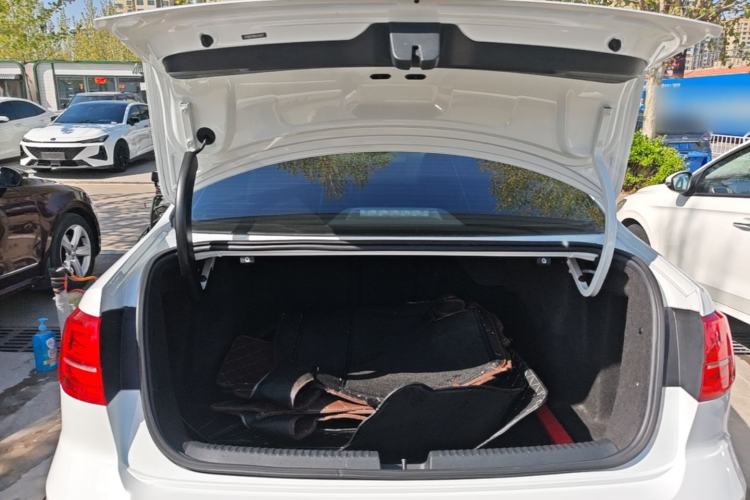 Used Volkswagen Sagitar 2017 230TSI Automatic Comfort Version Trunk