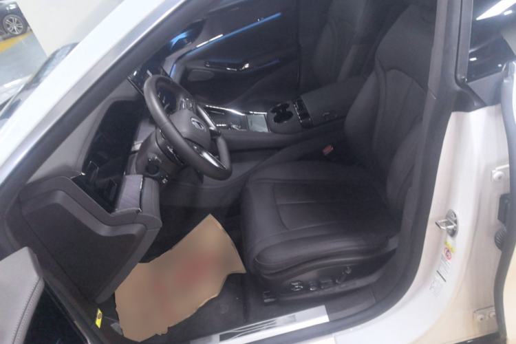 Used Denza Z9 2024 1100 km All-Wheel-Drive Ultra Version