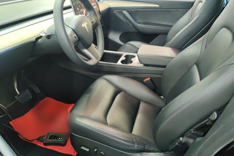 Used Tesla Model Y 2022 Rear-Wheel-Drive Version Left Front Seat