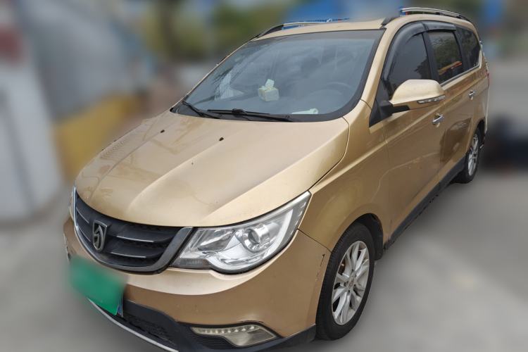 Used Baojun 730 2014 1.5L Manual Luxury Navigation ESP Version 7 Seats