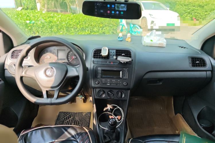 Used Volkswagen Polo 2014 1.4L Manual Fashion Edition
