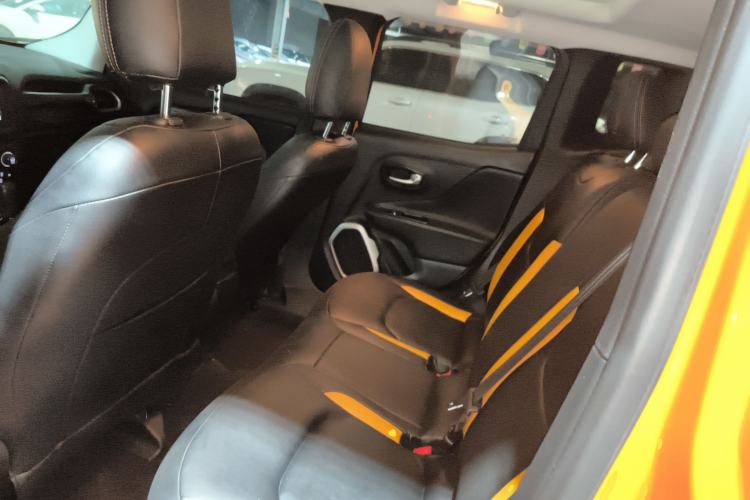 Used Jeep Renegade 2018 Connected Large Screen Version 180T Automatic High-Energy Edition
