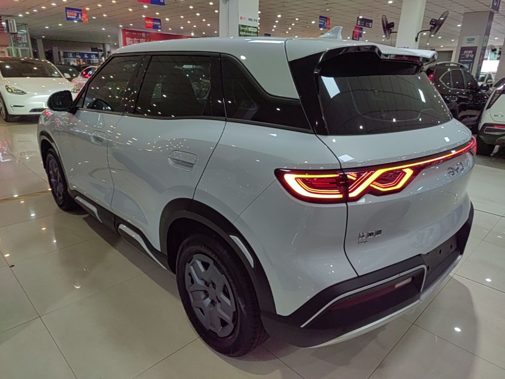 BYD Yuan UP 2025 Model 301KM Leading Version — снимка 4