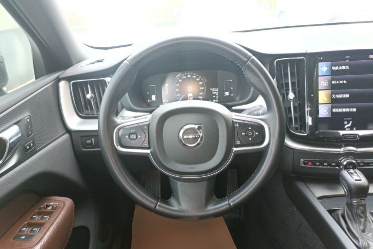 Used Volvo XC60 2021 T5 4x4 Smart Luxury Edition Steering Wheel