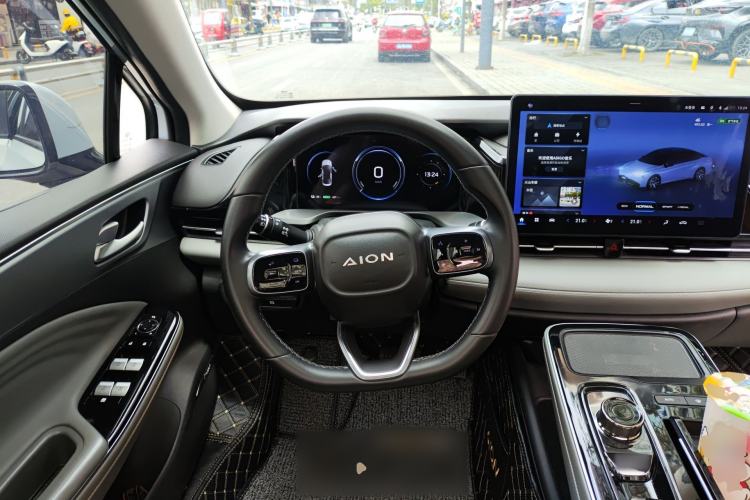 Used AION S Plus 2023 70 Intelligent Edition Lithium Iron Phosphate Steering Wheel