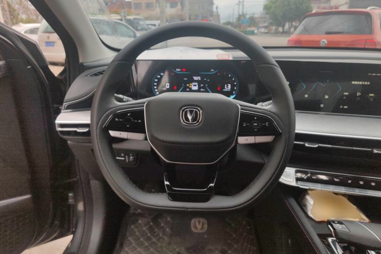 Used CHANGAN Eado 2023 Changan Edition PLUS Blue Whale NE 1.4T GDI DCT Prestige Version Steering Wheel