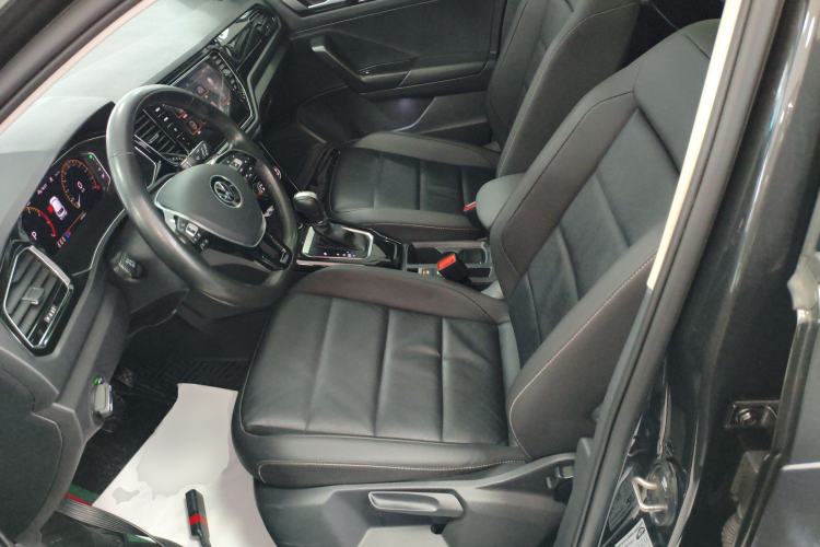 Used Volkswagen T-ROC 2021 280TSI DSG Two-Wheel Drive Comfort Connect Edition
