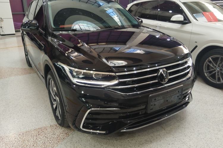 Used Volkswagen Tiguan L 2024 Outstanding Model 330TSI Automatic Two-Wheel Drive R-Line Dragon Glory Edition