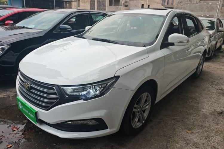 Used Bestune B30 2016 1.6L Automatic Luxury Model Guazi used car, China used car export, Used car for sale, Used Bestune cars, Cheapest cars for sale