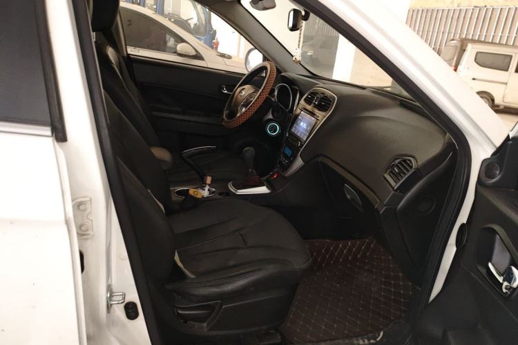 Used GAC Trumpchi GS5 2014 2.0L Manual Two-Wheel Drive Anniversary Value Edition