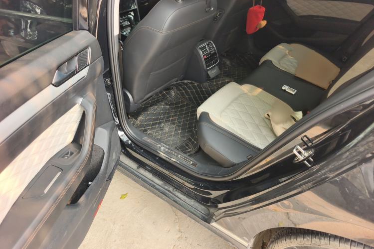 Used Volkswagen Magotan 2023 2 Million Units Commemorative Edition 330TSI DSG Luxury Version Interior 4