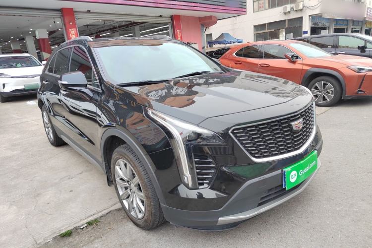 Used Cadillac XT4 2020 Revised Version 28T Two-Wheel Drive Leading Edition Front Right 45 Deg