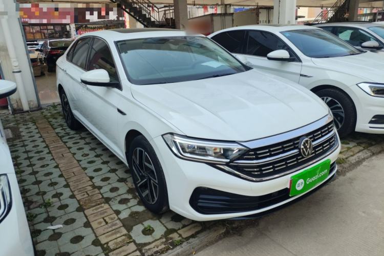 Used Volkswagen Sagitar 2023 300TSI DSG Excellence Edition Front Right 45 Deg