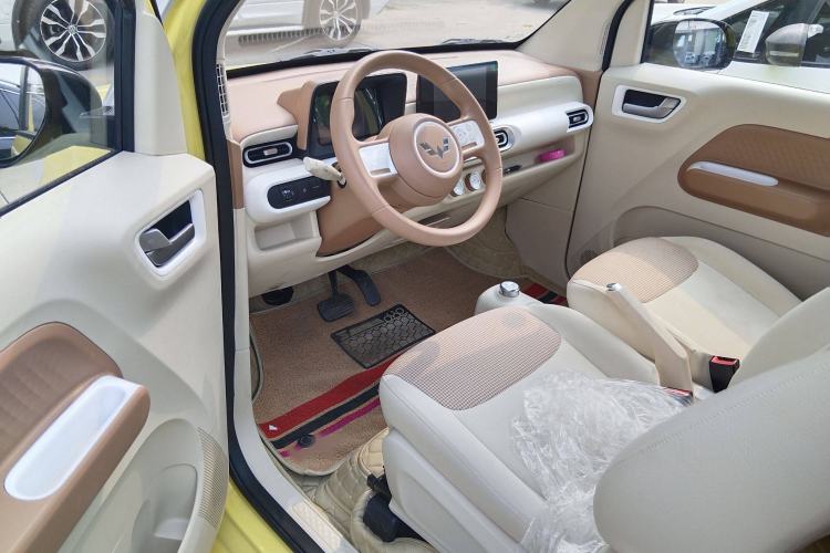 Used Wuling Hongguang MINIEV 2024 3rd Generation 215km Advanced Version