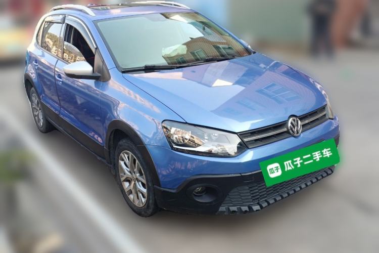 Used Volkswagen Polo 2014 1.6L Cross Polo Manual Front Right 45 Deg