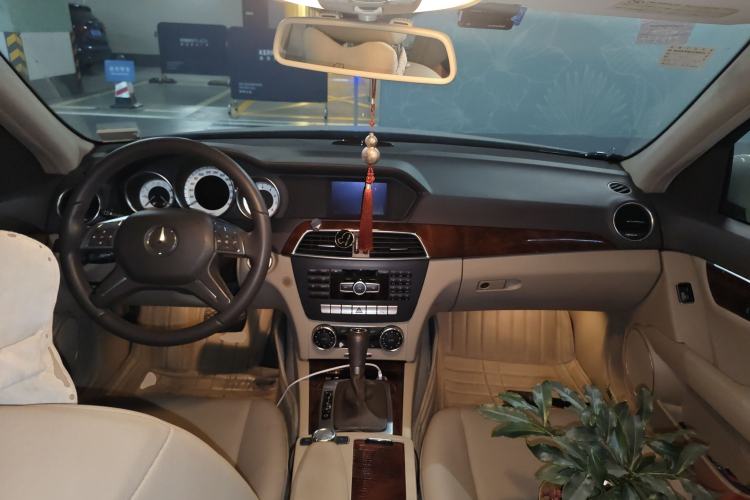 Used Mercedes-Benz C-Class 2011 C 200 CGI Elegant Model
