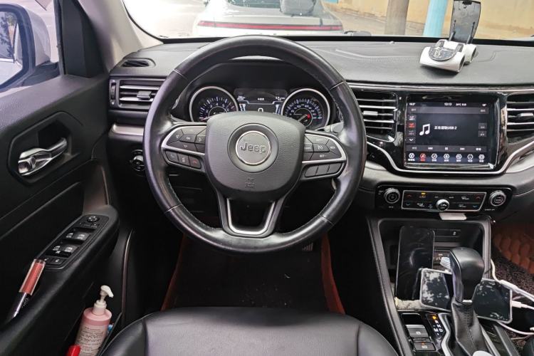 Used Jeep Commander 2018 2.0T Two-Wheel Drive Enjoy Edition China V
