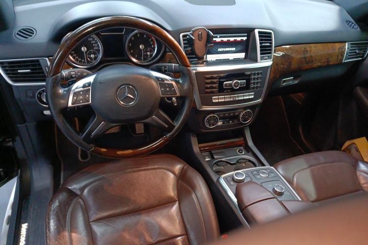 Used Mercedes-Benz M-Class 2014 ML 400 4MATIC Luxury Model