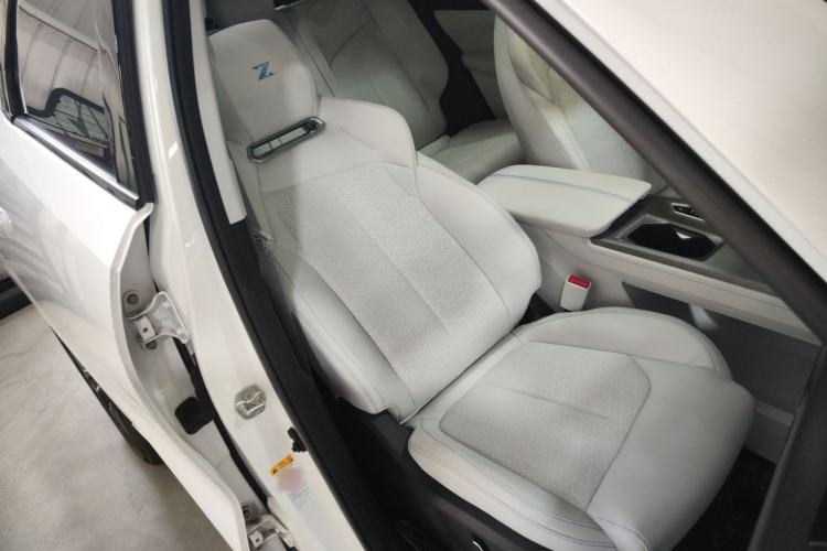 Used CHANGAN OSHAN Z6 New Energy 2023 ZhiDian iDD 150KM Flagship PLUS Right Front Seat