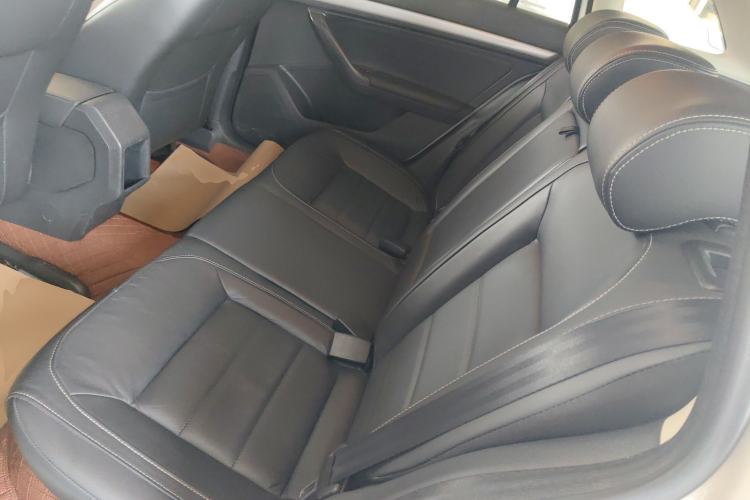 Used Volkswagen Gran Lavida 2015 1.6L Automatic Comfort Edition Left Rear Seat