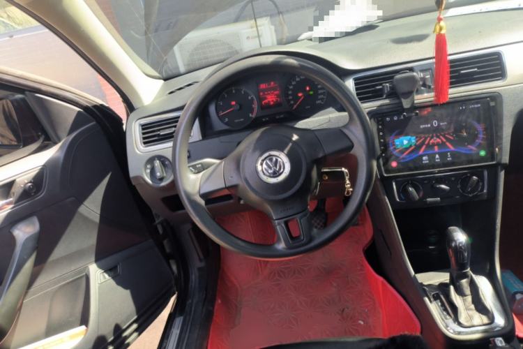 Used Volkswagen Santana 2015 1.6L Automatic Comfort Edition Steering Wheel