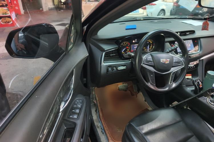 Used Cadillac XT5 2020 Revised Version 28T Luxury Edition Driver Seat