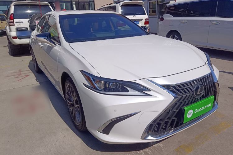 Used Lexus ES 2022 200 Excellence Edition
