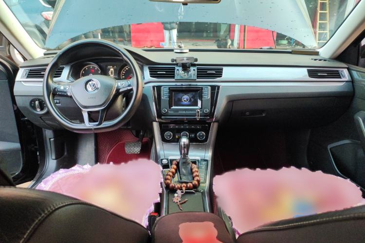 Used Volkswagen Passat 2017 330TSI DSG Luxury Edition Interior 2