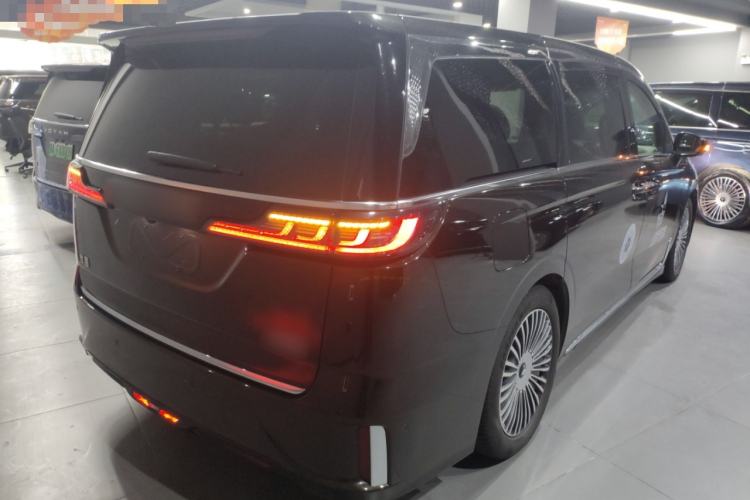 Used VOYAH Dream 2025 PHEV Four-Wheel-Drive Flagship Kunpeng Edition
