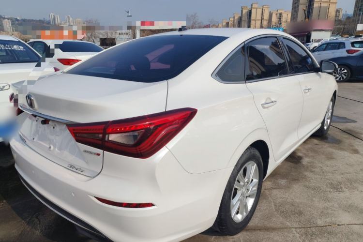 Used Changan Eado 2019 High-Energy Edition 1.6L GDI Manual Pioneer Model China VI Standard
