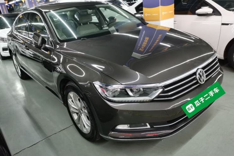 Used Volkswagen Magotan 2017 330TSI DSG Luxury Model
