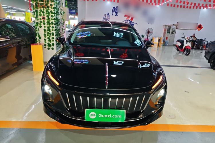 Used Hongqi E-QM5 2022 431 km Charge & Enjoy Edition
