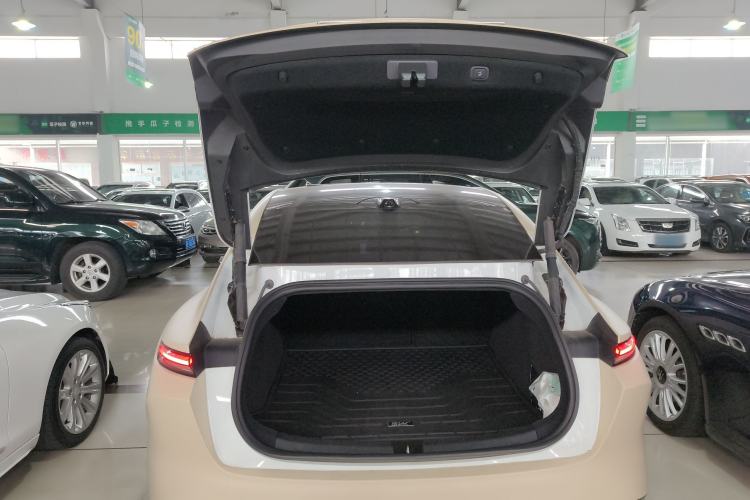 Used Nio ET5 2024 75 kWh Trunk