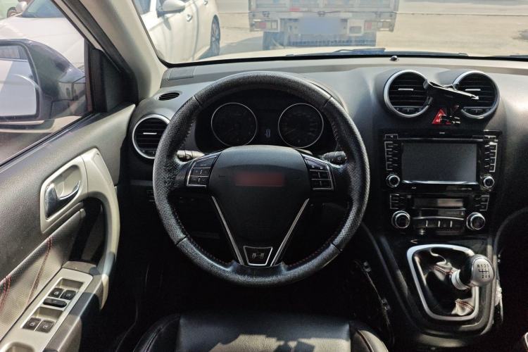 Used Haval H6 2015 Upgraded Model 1.5T Manual Two-Wheel Drive Elite Version