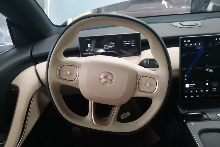 Used Nio ET5 2024 100 kWh Steering Wheel