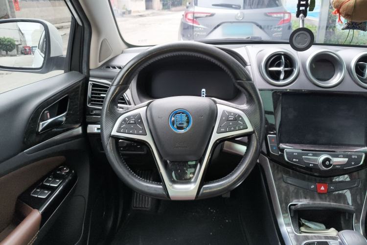 Used BYD Tang New Energy 2017 2.0T All-Wheel Drive Hyatt Model