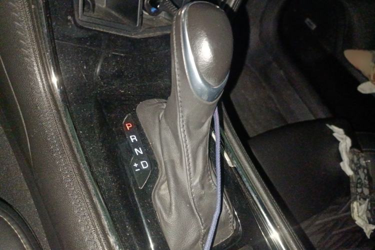 Used Cadillac ATS-L 2016 28T Elite Edition Gear Lever