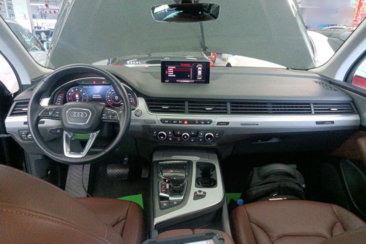 Used Audi Q7 2019 45 TFSI Comfort Model