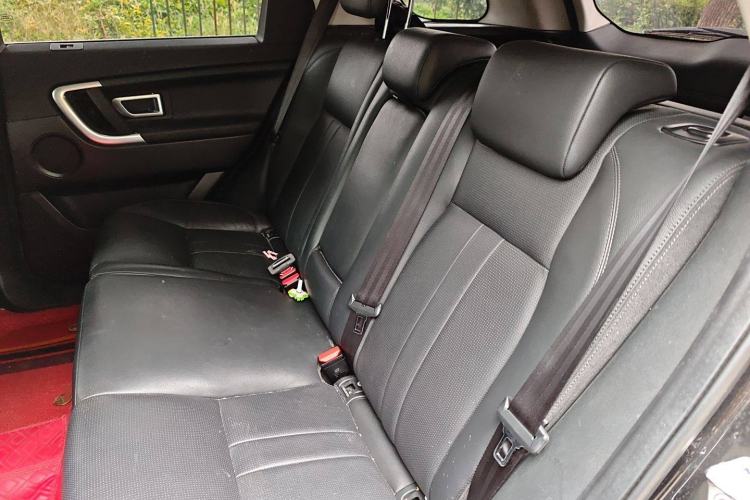 Used Land Rover Discovery Sport 2019 240 PS SE Version China VI Standard
