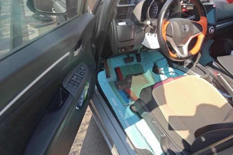 Used Honda Fit 2014 1.5L SE CVT Fashion Model Driver Seat