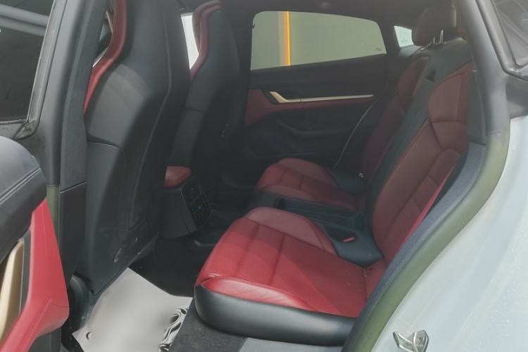 Used Porsche Taycan 2022-Year Updated Taycan