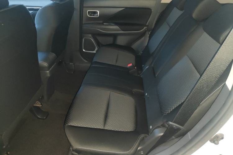 Used Mitsubishi Outlander 2021 2.0L Two-Wheel Drive Comfort Edition 5 Seats