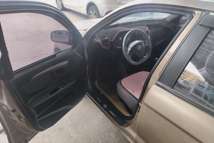 Used FAW Xiali N7 2013 1.3L Manual Luxury Model Driver Seat