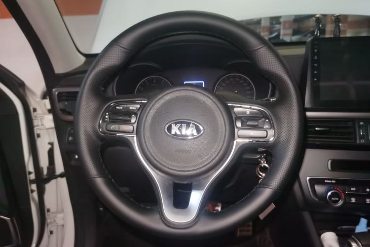 Used Kia K5 2016 2.0L Automatic GLS