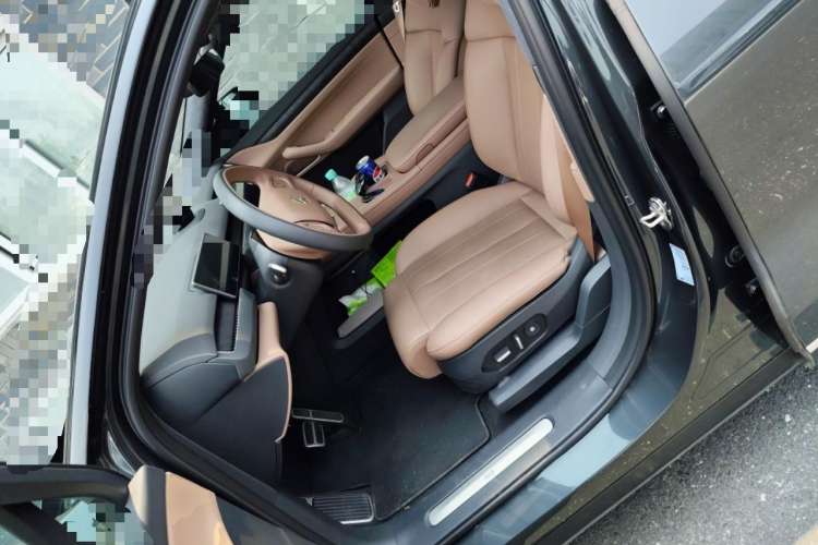 Used Nio ES8 2024 75 kWh Left Front Seat